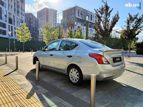 Nissan Versa 2016 - фото 11