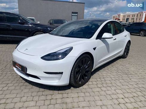 Tesla Model 3 2021 - фото 3