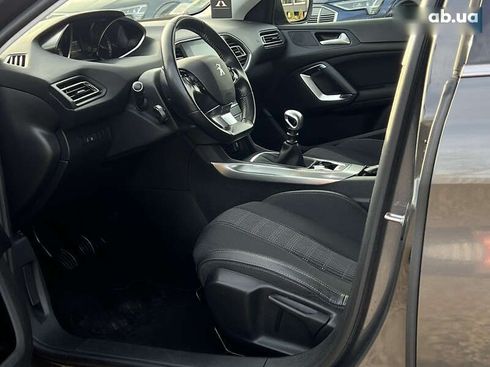 Peugeot 308 2018 - фото 25