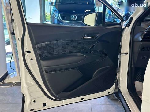 Toyota C-HR 2019 - фото 19