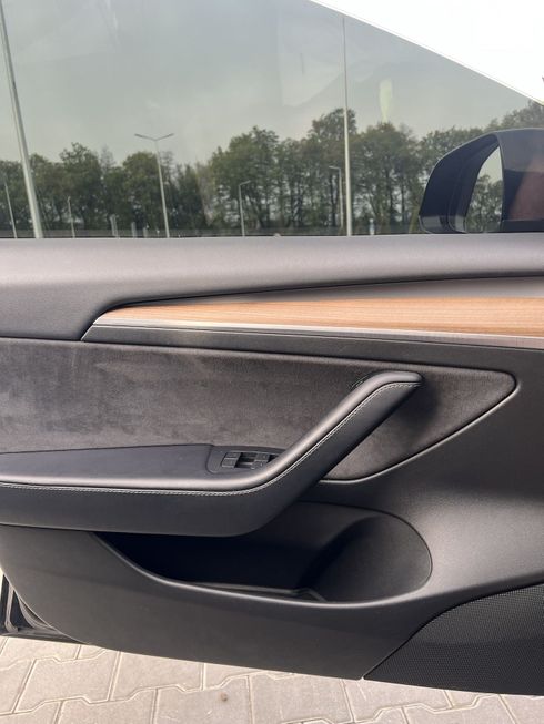 Tesla Model 3 2022 - фото 10