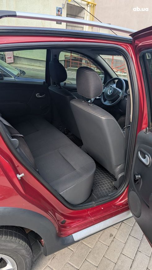 Renault Sandero Stepway 2012 красный - фото 2