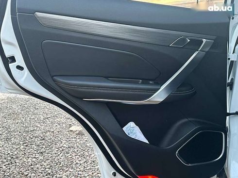 Geely Atlas 2022 - фото 28