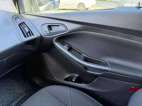 Ford Focus 2018 - фото 23