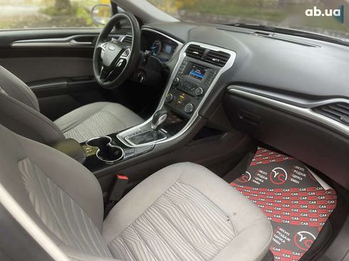 Ford Fusion 2016 - фото 28