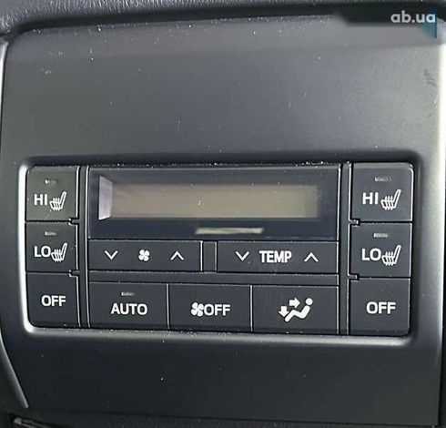 Toyota Land Cruiser Prado 2023 - фото 27
