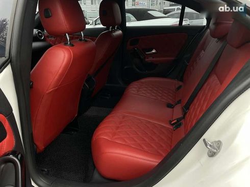 Mercedes-Benz CLA-Класс 2019 - фото 15