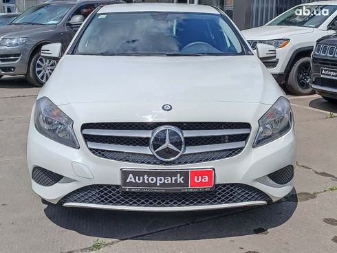Mercedes-Benz A-Класс 2013 белый - фото 2