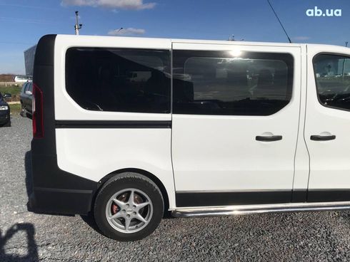 Opel Vivaro 2015 белый - фото 7