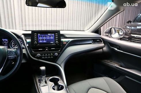 Toyota Camry 2020 - фото 15