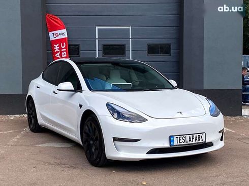 Tesla Model 3 2019 - фото 12