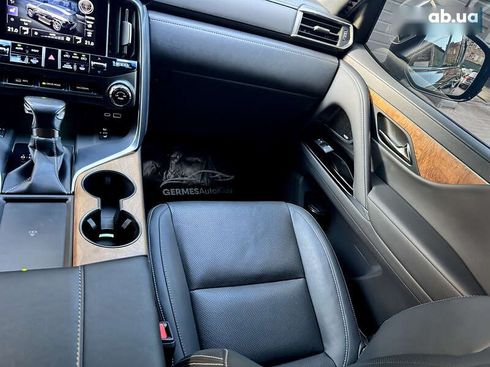 Lexus LX 2022 - фото 19