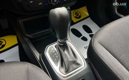 Jeep Renegade 2019 - фото 18