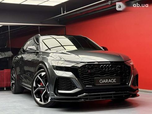 Audi RS Q8 2021 - фото 13