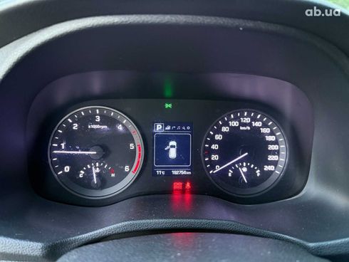 Hyundai Tucson 2017 белый - фото 14