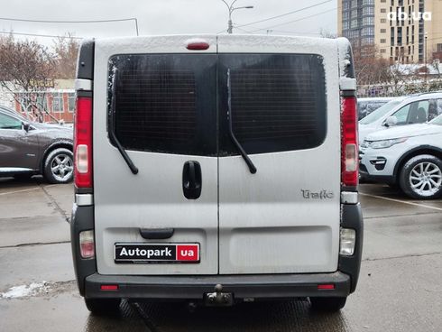 Renault Trafic 2007 серый - фото 5