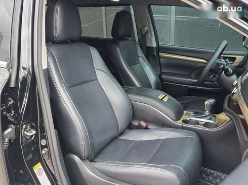 Toyota Highlander 2017 - фото 11
