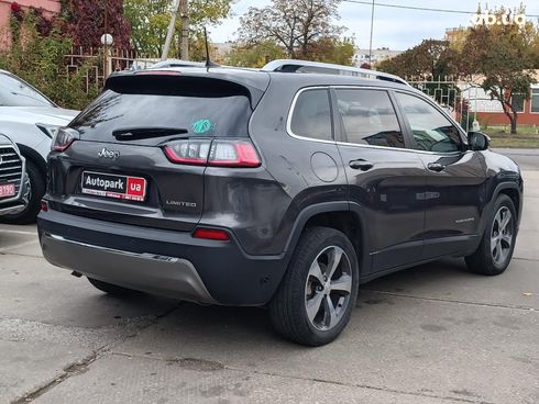Jeep Cherokee 2018 серый - фото 7