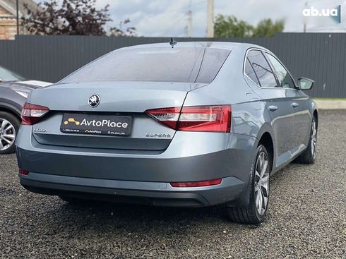 Skoda Superb 2017 - фото 23