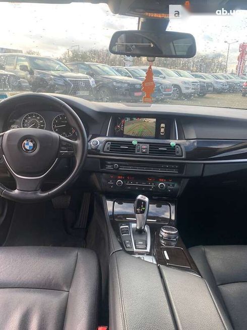 BMW 5 серия 2015 - фото 14