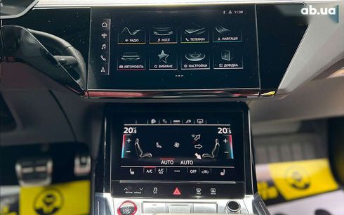 Audi SQ8 e-tron 2023 - фото 16