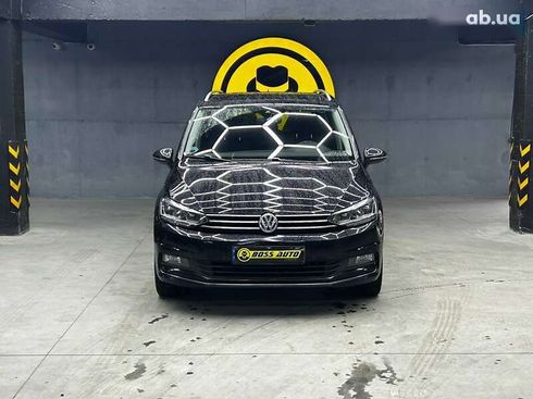 Volkswagen Touran 2017 - фото 2
