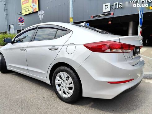 Hyundai Elantra 2016 - фото 12