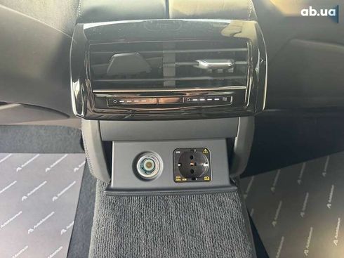 Audi A8 2021 - фото 27