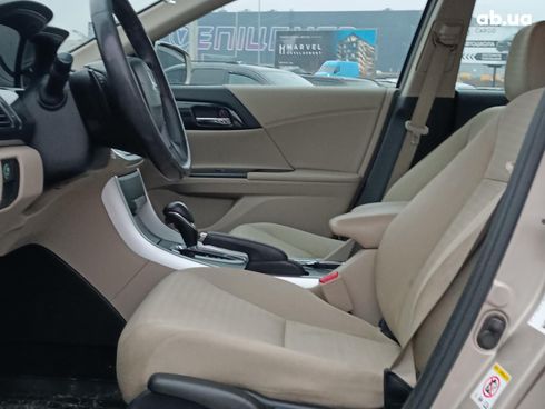 Honda Accord 2013 бежевый - фото 25