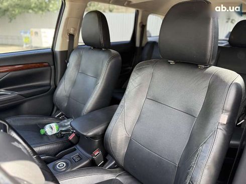 Mitsubishi Outlander 2014 - фото 15