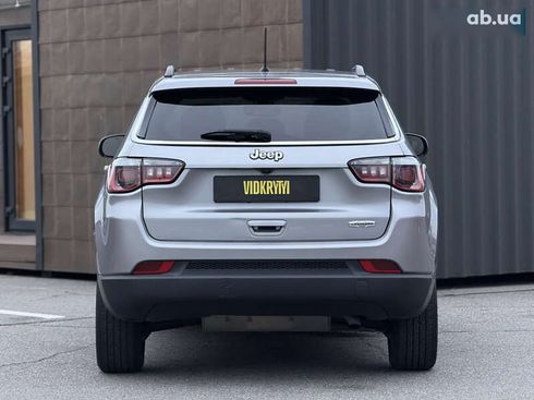 Jeep Compass 2018 - фото 18