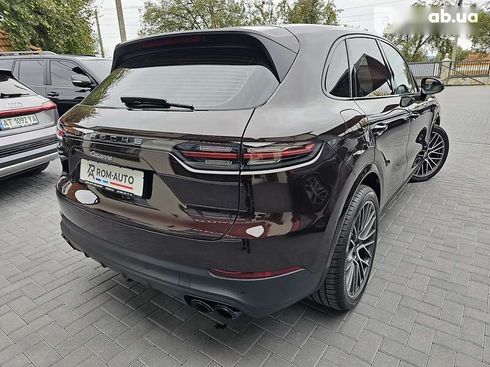 Porsche Cayenne 2021 - фото 27