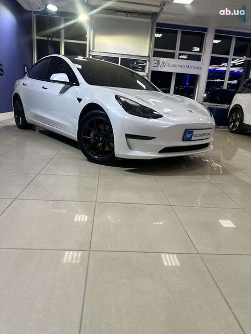 Tesla Model 3 2022 - фото 26