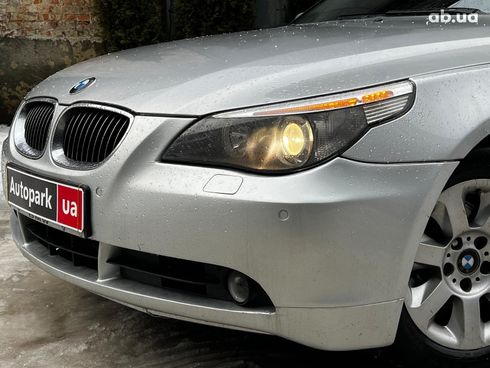 BMW 5 серия 2005 серый - фото 3