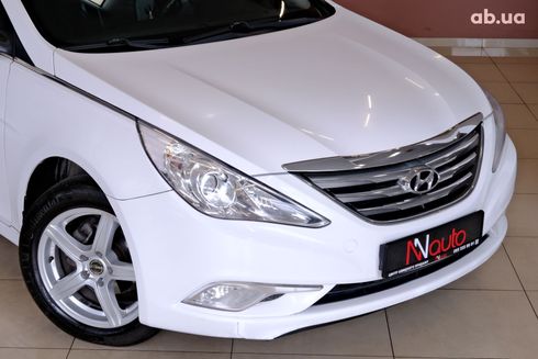 Hyundai Sonata 2015 белый - фото 3