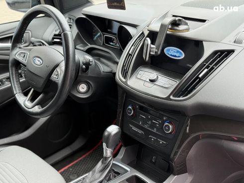 Ford Escape 2017 красный - фото 19