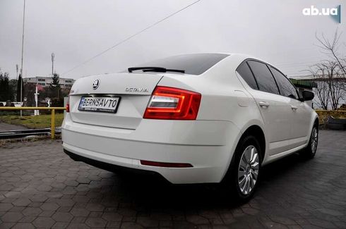 Skoda Octavia 2017 - фото 6