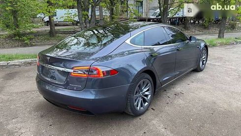 Tesla Model S 2019 - фото 13