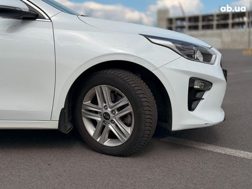 Kia Cee'd 2019 белый - фото 13
