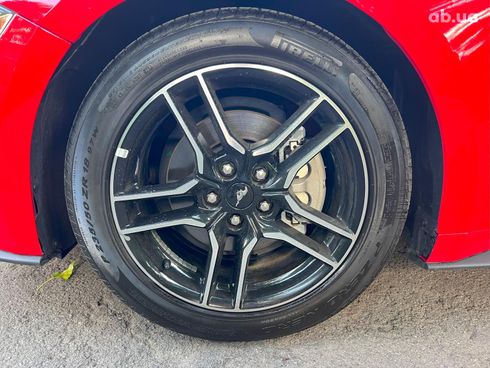 Ford Mustang 2019 красный - фото 29