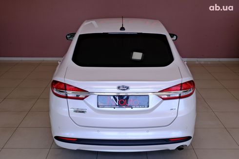 Ford Fusion 2017 белый - фото 6
