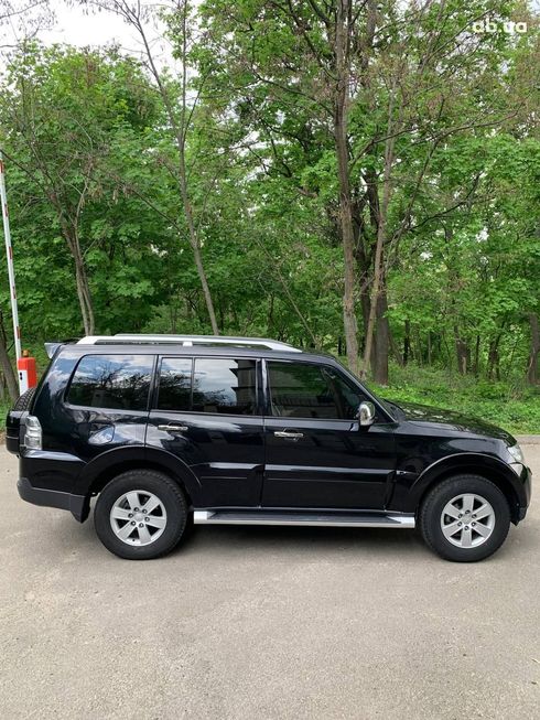 Mitsubishi Pajero Wagon 2008 черный - фото 13