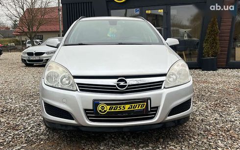 Opel Astra 2009 - фото 2
