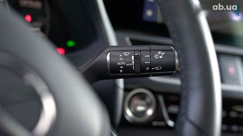 Lexus UX 2023 - фото 25