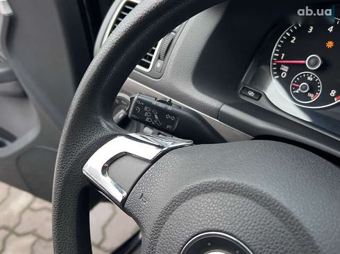 Volkswagen Touran 2011 - фото 19