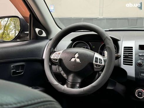 Mitsubishi Outlander 2012 - фото 23