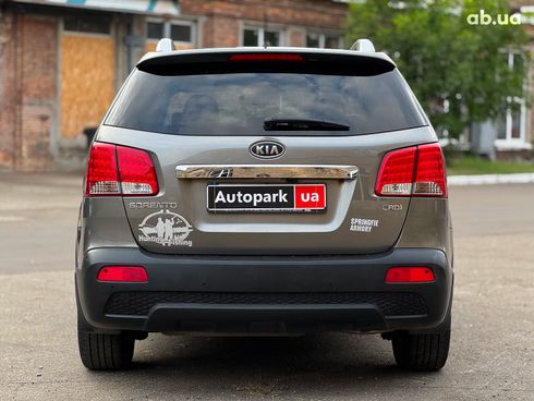 Kia Sorento 2012 серый - фото 9