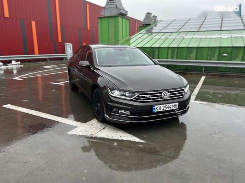 Volkswagen Passat 2018 - фото 7