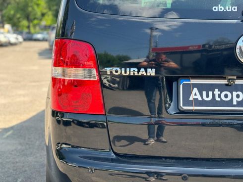 Volkswagen Touran 2003 черный - фото 13