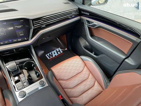 Volkswagen Touareg 2022 - фото 18